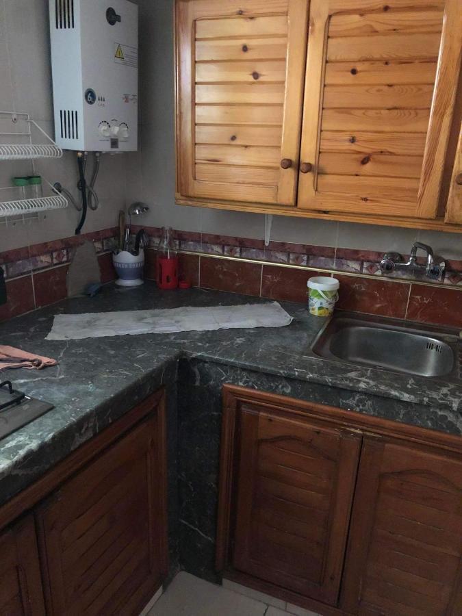 شقة توجد وسط مدينة طنجة و تتوفر على كامل التجهيزات الضرورية خاصةبالعائلات Exteriör bild