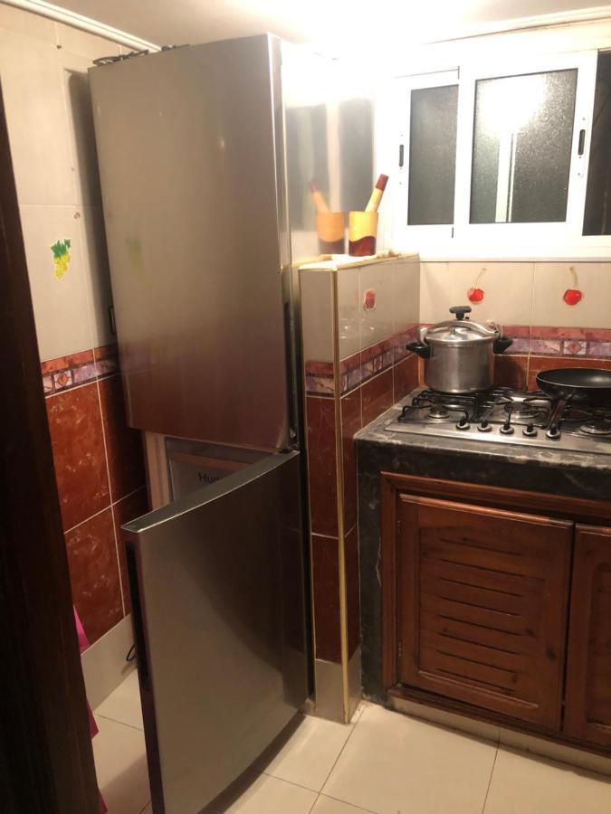 شقة توجد وسط مدينة طنجة و تتوفر على كامل التجهيزات الضرورية خاصةبالعائلات Exteriör bild